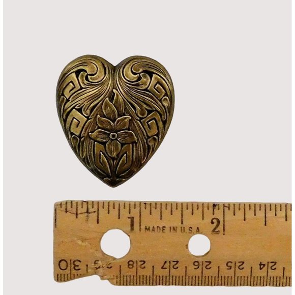 Set of 2 Pins Heart Floral Frame Brooch Lightweight Antique Gold Tone - Picture 3 of 4